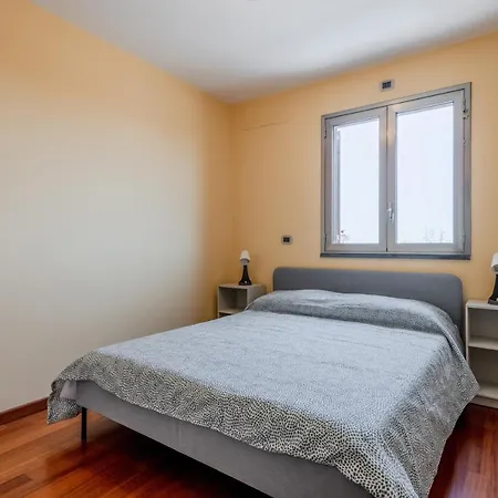 Etna View Superior Flat With Terrace And Jacuzzi Apartmán *